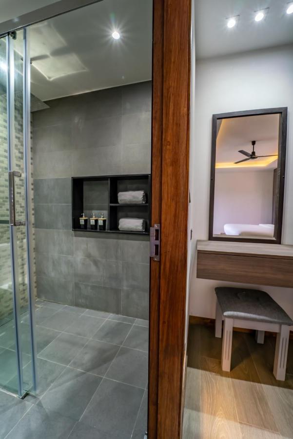 Ataraxis Grand And Spa Fuvahmulah ภายนอก รูปภาพ